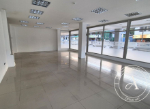 LOCAL COMERCIAL - RIVADAVIA Y GDOR. PAZ