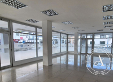 LOCAL COMERCIAL - RIVADAVIA Y GDOR. PAZ