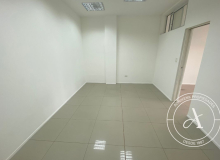 LOCAL COMERCIAL - RIVADAVIA Y GDOR. PAZ