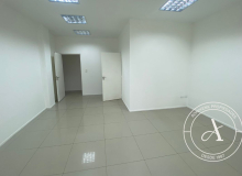 LOCAL COMERCIAL - RIVADAVIA Y GDOR. PAZ