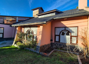 CASA DE 3 DORMITORIOS - ALEM N°650