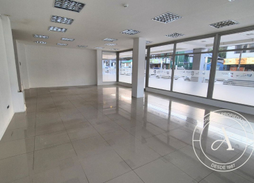 LOCAL COMERCIAL - RIVADAVIA Y GDOR. PAZ
